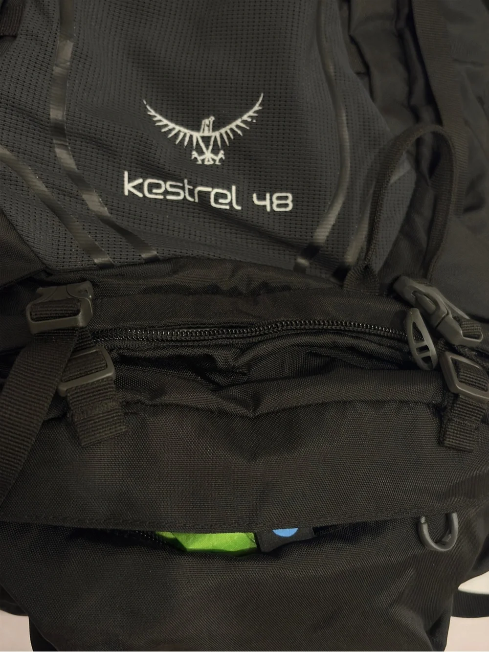 Osprey Kestrel 48 Black Men's Hiking Backpack M/L like new